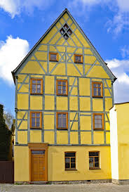 Durch zeitlos elegantes design besticht das haus life 6. Altbausanierung Merseburg Wir Sanieren Preiswert Und Zuverlassig