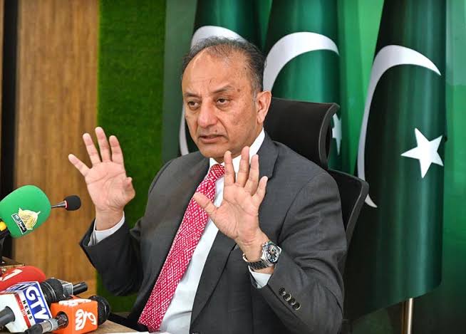 Federal Minister for Petroleum Senator Musadik Malik addressing a press  conference.