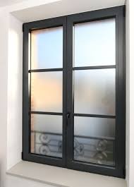 Changer Ses Fenetres Dans L Ancien En Preservant Style Et Intimite Fenetres Aluminium Design De Maison Contemporaine Fenetre Double Vitrage