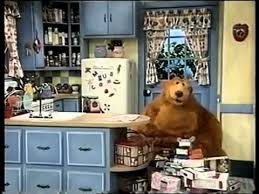 Wir haben eine große auswahl an kinderspielzeug und malsachen für unsere kleinen gäste. Der Bu00e4r Im Grou00dfen Blauen Haus Staffel 1 Folge 2 Wasser U00fcberall Wasser Youtube