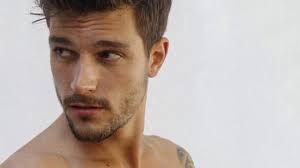 Ma nell'ultima puntata, la conduttrice piemontese aveva preferito andrea zelletta. Andrea Zelletta Chi E Eta Altezza Peso Tatuaggi Fidanzata Lavoro