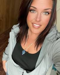 Those feet are adorable and I would suck