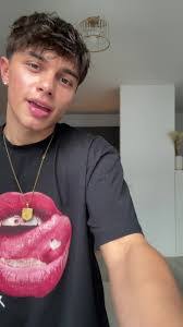 Billy Ashton's Instagram, Twitter & Facebook