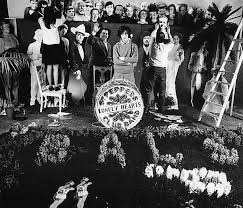 The Beatles Sgt Pepper S Lonely Hearts Club Band Album Cover 