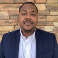 600+ profilů „Slayden“