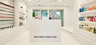 Im thinking of getting my haircut soon <3 is mastercut a good one? Luxury The Mall Jumeirah Salon Hair Nails Beauty N Bar