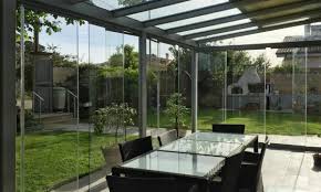 La pergola bioclimatica , ora in offerta prestagionale, è un sistema a lamine in alluminio completamente in piano. Verande E Serre Bioclimatiche Quali Sono Le Differenze Zaza Design