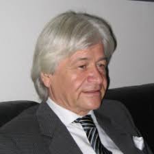 Interviewseite Helga König und Peter J. König- Buch, Kultur und Lifestyle :  Helga und Peter J. König im Gespräch mit Stefan Lutz, Weingut Stefan Lutz/  Bechtolsheim- Rheinhessen