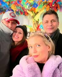 we're all showgirls amirite 🧡🔥💚 #theshop94 #thelifeofashowgirl #ts12  #taylorswiftedit #gilmoregirls #gilmoregirlsedit #friendstvseries  #highschoolmusical #confessionsofateenagedramaqueen #psychtvshow Miss  Patty, Phoebe Buffay, Sharpay Evans, Michel ...