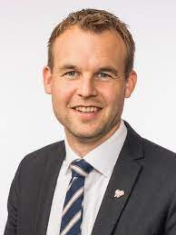 Ropstad understreker at kravet om en frys i direktebistanden er krfs standpunkt. Biografi Ropstad Kjell Ingolf