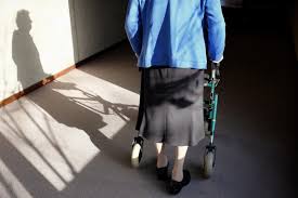 Das geld geht direkt an die einrichtung. Munchen Behinderte Seniorin Wird Aus Wohnung Geschmissen Brigitte De