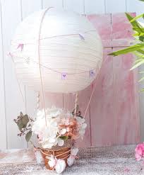 Eine hochzeittorte als geldgeschenk zur hochzeit. Geldgeschenk Basteln Diy Heissluftballon