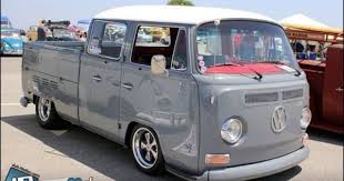 Pin By Halil Karakurt On Vw Westfalia In 2020 With Images Vintage Vw Bus Volkswagen Bus Vw T2 Camper