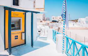 Die wertberichtigungen in griechenland hätten der bank belastungen von 637 millionen euro eingebrockt, hieß es weiter. Geld Abheben In Griechenland Ohne Touristenfallen