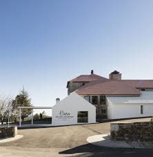 Gallery Of Sao Lourenco House Burel Panorama Hotel Site Specific Arquitectura P 06 Atelier 11 Sao Lourenco Hotel Sites Hotel