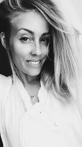3 500 unika besökare/vecka ditte svanfeldt är 29 år, jobbar som bloggare, konstnär och äger ditteart.se. Ditte Svanfeldt Home Facebook
