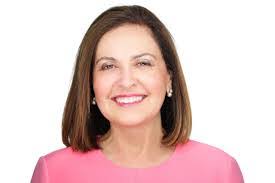 Tara Gray's Instagram, Twitter & Facebook