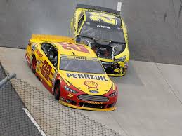 The most efficient or quickest way around the. Kenseth Logano Feud Part Of Nascar S Martinsville Promotion Sports Illustrated