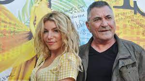 Jean marie bigard 16.2m views discover short videos related to jean marie bigard on tiktok. Lola Marois La Mort De Son Mari Jean Marie Bigard L Effraie De Plus En Plus Femme Actuelle Le Mag