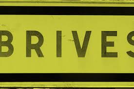 La commune de perpignan fait partie de perpignan méditerranée métropol. Illegal Montauban Perpignan Et Autres Aubusson Prennent Des Arretes Municipaux Anti Fermeture Des Petits Commerces