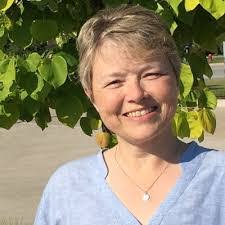 Stephanie Dement's Instagram, Twitter & Facebook