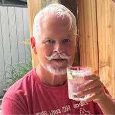 2024年9月のヴォーグ・イタリアのリンダ・エヴァンジェリスタ😍