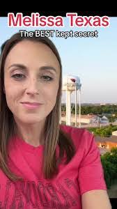 Melissa Bento's Instagram, Twitter & Facebook