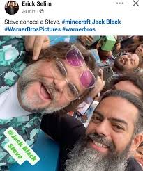 Jack Black conoció a Erick Selim quien es su voz en el doblaje latino como  Steve en el live action de Minecraft