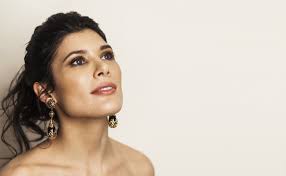 She has performed in some the world's most prestigious opera houses. Rosina E Un Bocciolo Di Rosa Dai Mille Colori Intervista Ad Annalisa Stroppa Connessi All Opera