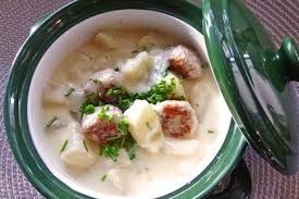 Kohlrabieintopf Mit Kartoffeln Und Rinderhackklosschen Von Lisa Simpson Chefkoch Rezept Kohlrabi Eintopf Eintopf Klosse