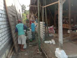 Pembuatan pagar rumah harus direncanakan dengan matang, baik dari sisi pemilihan tukang, pemilihan kualitas material, kesiapan pembiayaan, dan waktu pembangunan. 45 Gambar Rumah Sederhana Dari Batako Terpopuler Lingkar Png