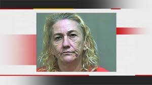 Loretta Bearden's Instagram, Twitter & Facebook