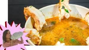 Odori e scarti del pesce vengono preparazione della bisque di gamberi (o crostacei). Fumetto Di Crostacei Bisque Di Gamberi Youtube