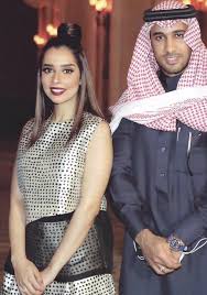 الفنانه بلقيس وزوجها سلطان بن عبد اللطيف والفنانه شيرين عبد الوهاب. Ø¨Ù„Ù‚ÙŠØ³ ØªÙØ¬Ø± Ù…ÙØ§Ø¬Ø£Ø© Ø¹Ù† Ù‚ØµØ© ØªØ¹Ø±ÙÙ‡Ø§ Ø¨Ø²ÙˆØ¬Ù‡Ø§ Ù…Ø¬Ù„Ø© Ù‡ÙŠ
