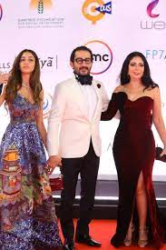 حضر الفنان أحمد حلمي وزوجته الفنانة منى زكي فعاليات حفل افتتاح الدورة 42 من مهرجان القاهرة السينمائي الدولي. Ù‡Ù† Ø­Ù„Ù…ÙŠ ÙˆÙ…Ù†Ù‰ ÙˆØ±Ø§Ù†ÙŠØ§ ÙŠÙˆØ³Ù Ù†Ø¬ÙˆÙ… Ø¸Ù‡Ø±ÙˆØ§ Ø¹Ù„Ù‰ Ø§Ù„Ø³Ø¬Ø§Ø¯Ø© Ø§Ù„Ø­Ù…Ø±Ø§Ø¡ Ù…Ø¹ Ø£Ø¨Ù†Ø§Ø¦Ù‡Ù…