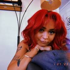 Skye Martin (skyeinhawaii)