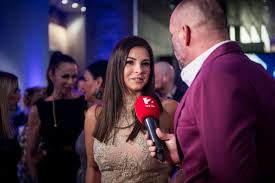 Join facebook to connect with sarka kata and others you may know. Velvet Gumicukor Sarka Kata Ujra Osszeszexizte Az Instagramot