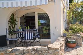 Gite Independant Avec Terrasse Ensoleillee 5 Personnes 2 Chambres Les Assions Gite Terrasse Bon Sejour