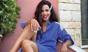 «αναπαύσου στην αγκαλιά της γης». Telika Einai Egkyos H Katerina Stikoydh Boom