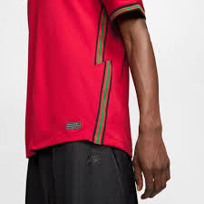 Das portugal em 2021 trikot ist wie gewohnt vor allem beim heimtrikot sehr klassisch gehalten. Nike Portugal Trikot Heim Em 2021 Jetzt Im Bild Shop Bestellen