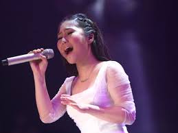 Hương trà là một thị xã thuộc tỉnh thừa thiên huế, bắc trung bộ, việt nam. Sau Anh HÆ°Æ¡ng Tram Láº¡i Xa Trong Bai Hat Yeu Thich Thang 5 Haná»™imá»›i
