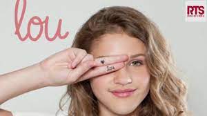 5:18 rts la radio du sud 98 665 просмотров. 1ere Interview Video De Lou La Jeune Chanteuse Narbonnaise 2017 Youtube