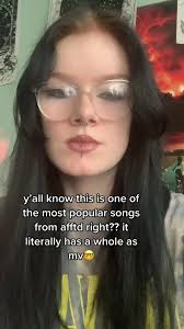 “most underrated song from a flair” this is DRELLA ERASURE 😵‍💫  #piercetheveil #ptv #vicfuentes #tonyperry #jaimepreciado #emo #fyp  #foryoupage