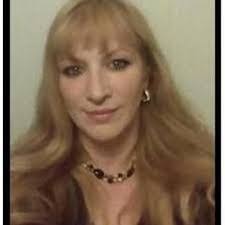 Stephanie Lakin's Instagram, Twitter & Facebook