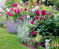 To inspire your backyard makeover, here are some landscaping ideas for farmhouse style backyards in hollis, nh. Cottage Style Landscape Design Better Homes Gardens