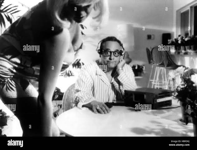 THE FAT SPY, Jayne Mansfield, Jack E. Leonard, 1965 Stock Photo - Alamy
