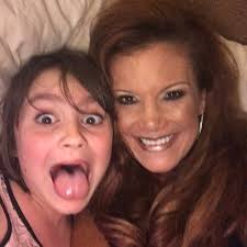 Nicole Hightower (@nnhightower)