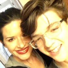 Kasey Goodman's Instagram, Twitter & Facebook