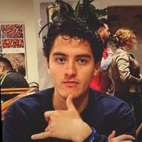 700+ perfiles de «Angel Adrian»