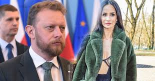 Zdradziła sporo szczegółów na temat przystojnego partnera! Viola Kolakowska Ostro O Ministrze Zdrowia Okrada Nas Kozaczek